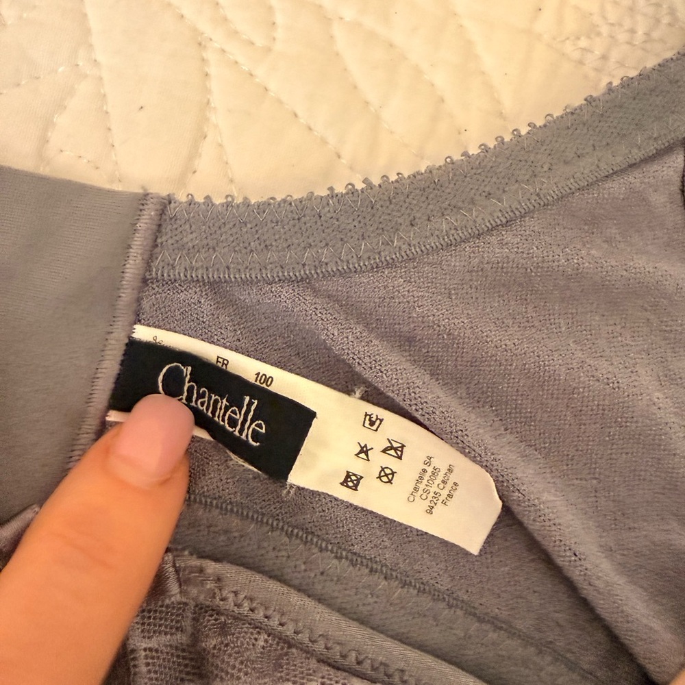 CHANTELLE 38 D Minimizer bra set of two - Picture 3 of 5
